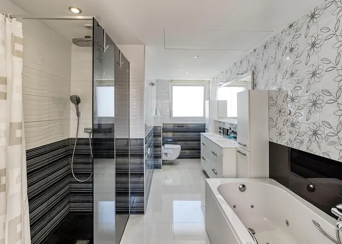 De Luxe A Vue Villa *