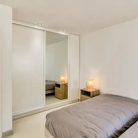 De Luxe A Vue *