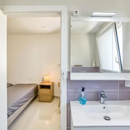 De Luxe A Vue Villa