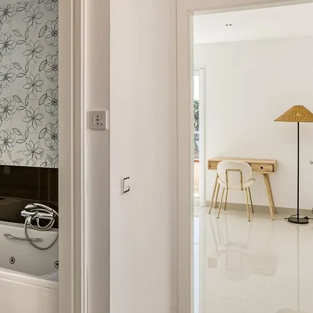 De Luxe A Vue